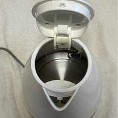 デロンギ電気ケトルの画像