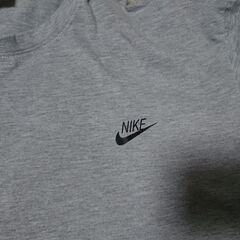 □　レディース　NIKE　ナイキ　半袖Tシャツ　グレー　サイズ不明の画像