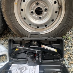 145/80R13  夏冬セット　純正ホイールカバー
&ジャッキ付き！の画像