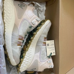 新品」ニューバランス（new balance）（レディース）スニーカー フレッシュフォーム ヒエロ ミッド ベージュの画像