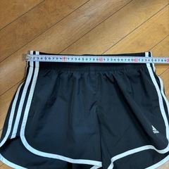 adidas ショートパンツ ランニングパンツの画像