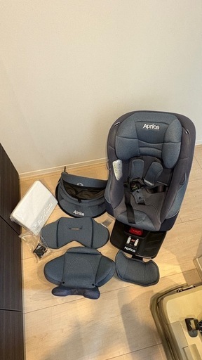 チャイルドシート　クルリラAD ライトネイビーNV