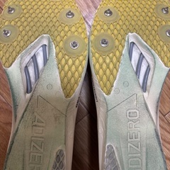 adidas 陸上部　スパイクの画像