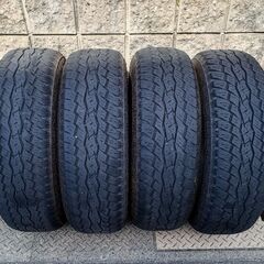 2022年製造■215/70R16 100H■TOYO TIRES OPEN COUNTRY A/T plus■4本セット■デリカD5 外し品【PayPay決済・配送可🌈 他カー用品 掲載中 🌈】の画像