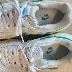 NIKE ナイキ V2K ラン 24.5cmの画像
