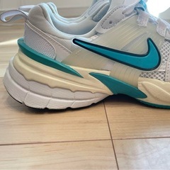 NIKE ナイキ V2K ラン 24.5cmの画像