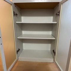食器棚の画像