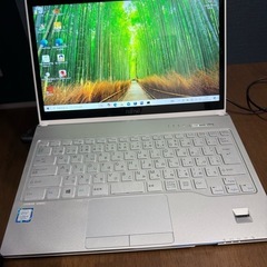 パソコン　
FMV 富士通　LIFEBOOK SH90/B1の画像