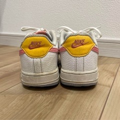 NIKE エアフォース1 キッズ 20cm ピンク/ホワイトの画像
