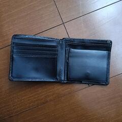 2つ折り財布 黒の画像
