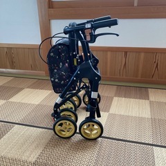 歩行器の画像