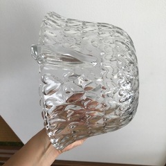 大きな深いボウルの画像