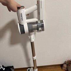OZURIA コードレス掃除機の画像