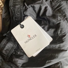 Moncler ハーフパンツ ズボン の画像