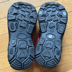 ヒラキ　水陸両用サンダルの画像