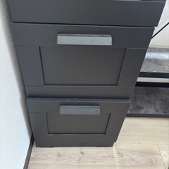 7月30日まで　黒色　4段　棚の画像