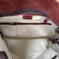 本革バックの画像
