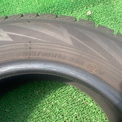 23年製造 ヨコハマ 215/60R16 スタッドレス 2本の画像