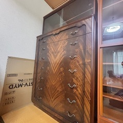 【急ぎお譲り先探してます】アンティーク✨大容量タンスの画像