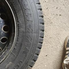ブリヂストン195-80r15LT　ハイエース冬タイヤ　スタッドレス冬タイヤ4本セットの画像