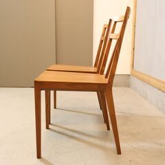TIME&STYLE(タイムアンドスタイル)のJOBIM(ジョビン)ウォールナット材サイドチェア 2脚セットです。シンプルでナチュラルモダンなダイニングチェアはリビングなどのサイドチェアにも♪の画像