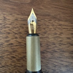 0.1mm細めの万年筆 化粧箱付きの画像