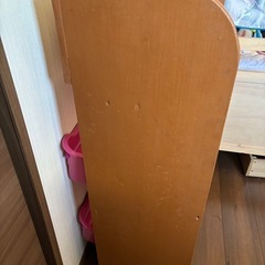 おもちゃ、本棚の画像