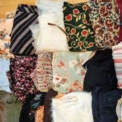 女性服まとめ売り、 洋服 衣類、古着の画像