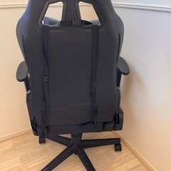ゲーミングチェアの画像