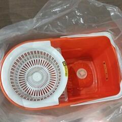 0727-006 ※柄がない商品です※　アイリスオーヤマ　回転バケツ・未使用モップ2　セットの画像