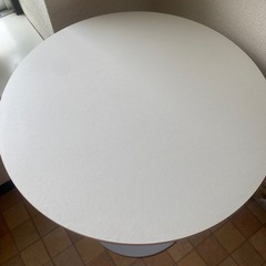 60cm直径ダイニングテーブルの画像