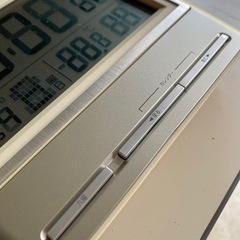 電波時計  CASIO 温度、湿度、カレンダーの画像