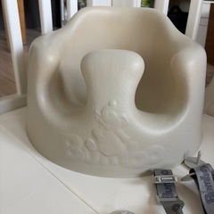 バンボ　ベビーソファ　ベルト付きの画像