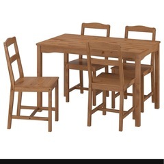 IKEA ダイニングテーブル&イス4脚
の画像