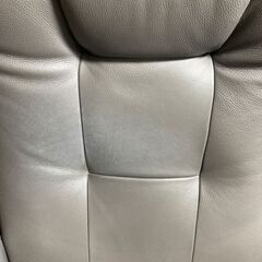カリモク リクライニングチェアの画像