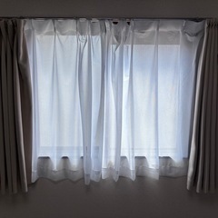 カーテン（レースカーテン付き）の画像