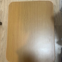 折りたたみ　テーブルの画像