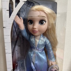 アナとエルサの人形の画像