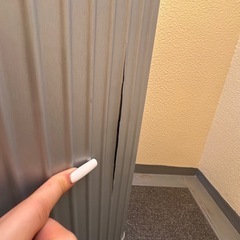 ボロボロのスーツケースの画像