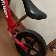 ストライダー赤 ケース付きの画像