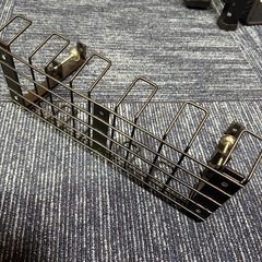ノートパソコンスタンド　ケーブル収納ラック　パソコン関連の画像