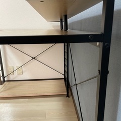 机、パソコンデスク、ワークデスクの画像