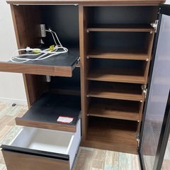 食器棚
の画像