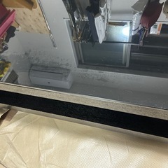 高級感　ガラステーブルの画像