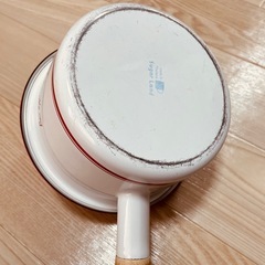 ホーロー鍋の画像