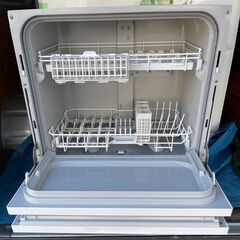 パナソニック　電気食器洗い乾燥機　NP-TA3-W　2020製の画像