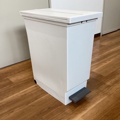 ゴミ箱【町田市再生家具】0727Bの画像