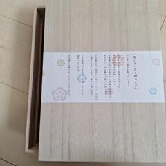 木の空箱の画像