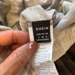 SHEIN 迷彩柄パンツ新品の画像