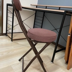 折りたたみの椅子の画像